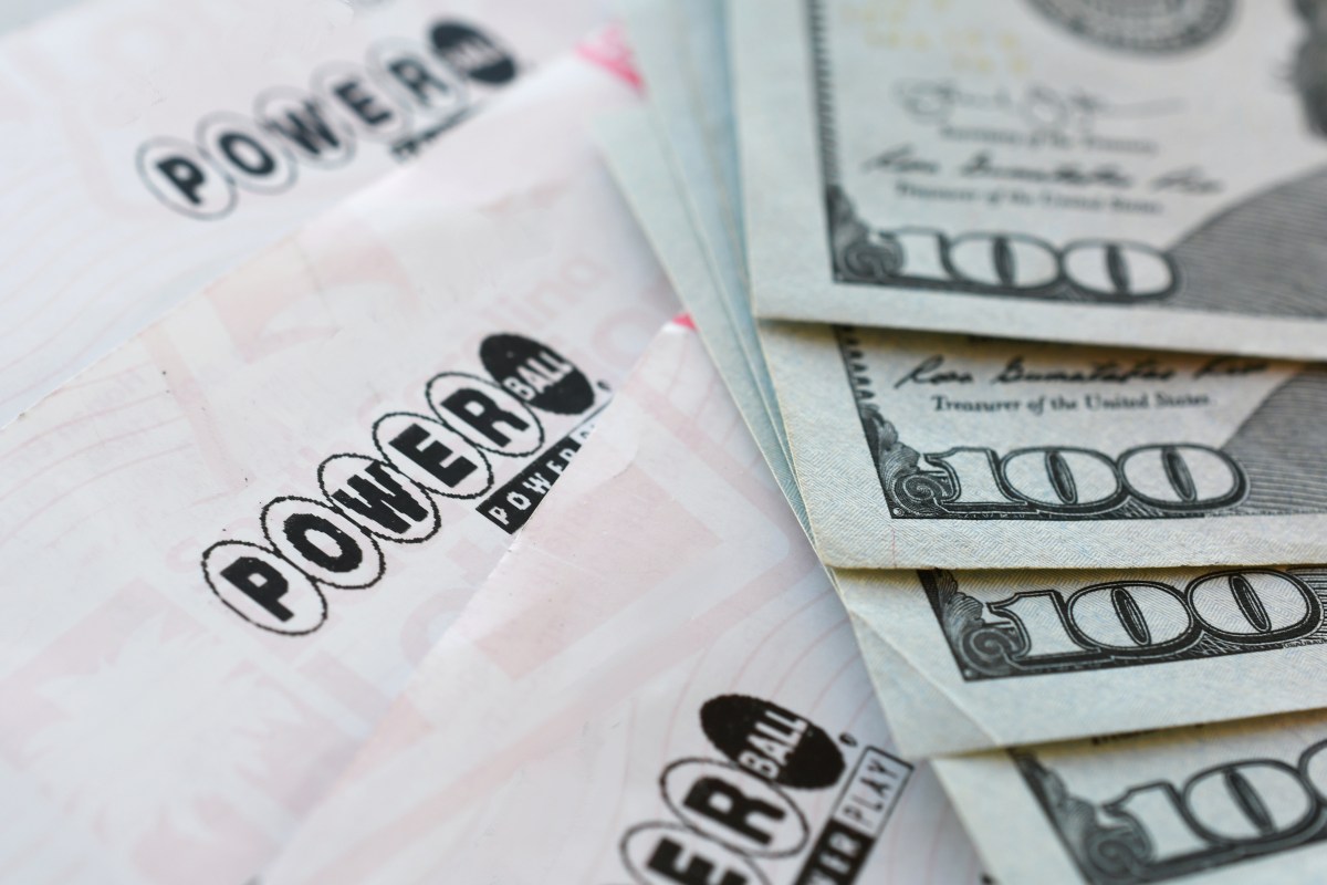 Varios boletos de Powerball convierten en millonarios a jugadores en Nueva York