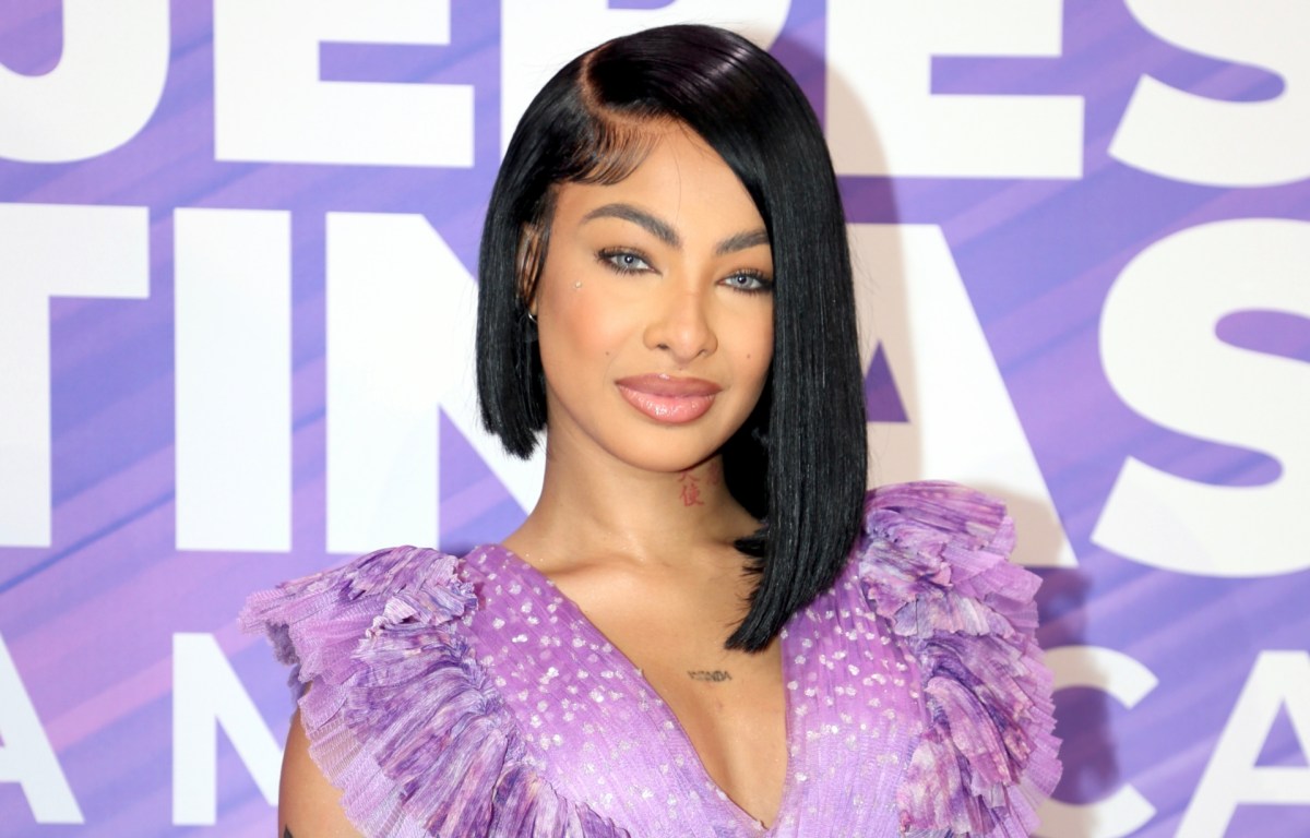 Yailin La Más Viral sube fotos navideñas y en una aparece Anuel AA