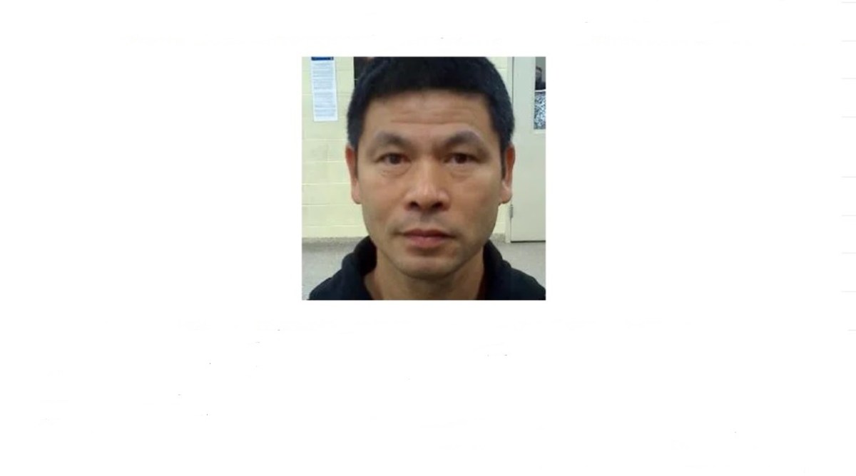 Chofer con licencia de Nueva York que provocó choque mortal no habla inglés y entró sin documentos al país: acusación DHS