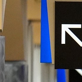 Trump amplía la prohibición de viajes: incluye a cinco nuevos países y establece restricciones a otros 15