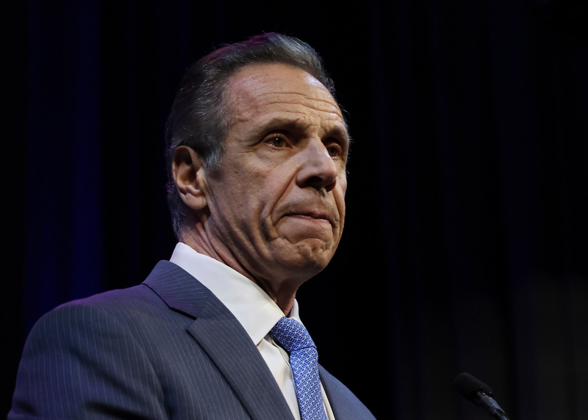 Andrew Cuomo vuelve a frenar investigación ética en Nueva York por su libro sobre la pandemia