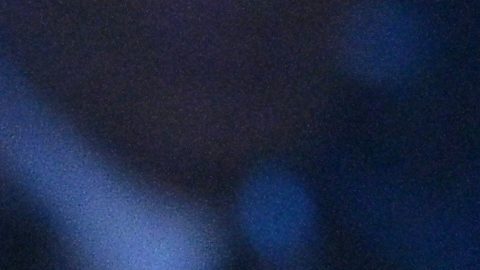 Roberto Carlos es entrevistado por el actor Danny Ramírez durante el sorteo de la Copa Mundial de fútbol.