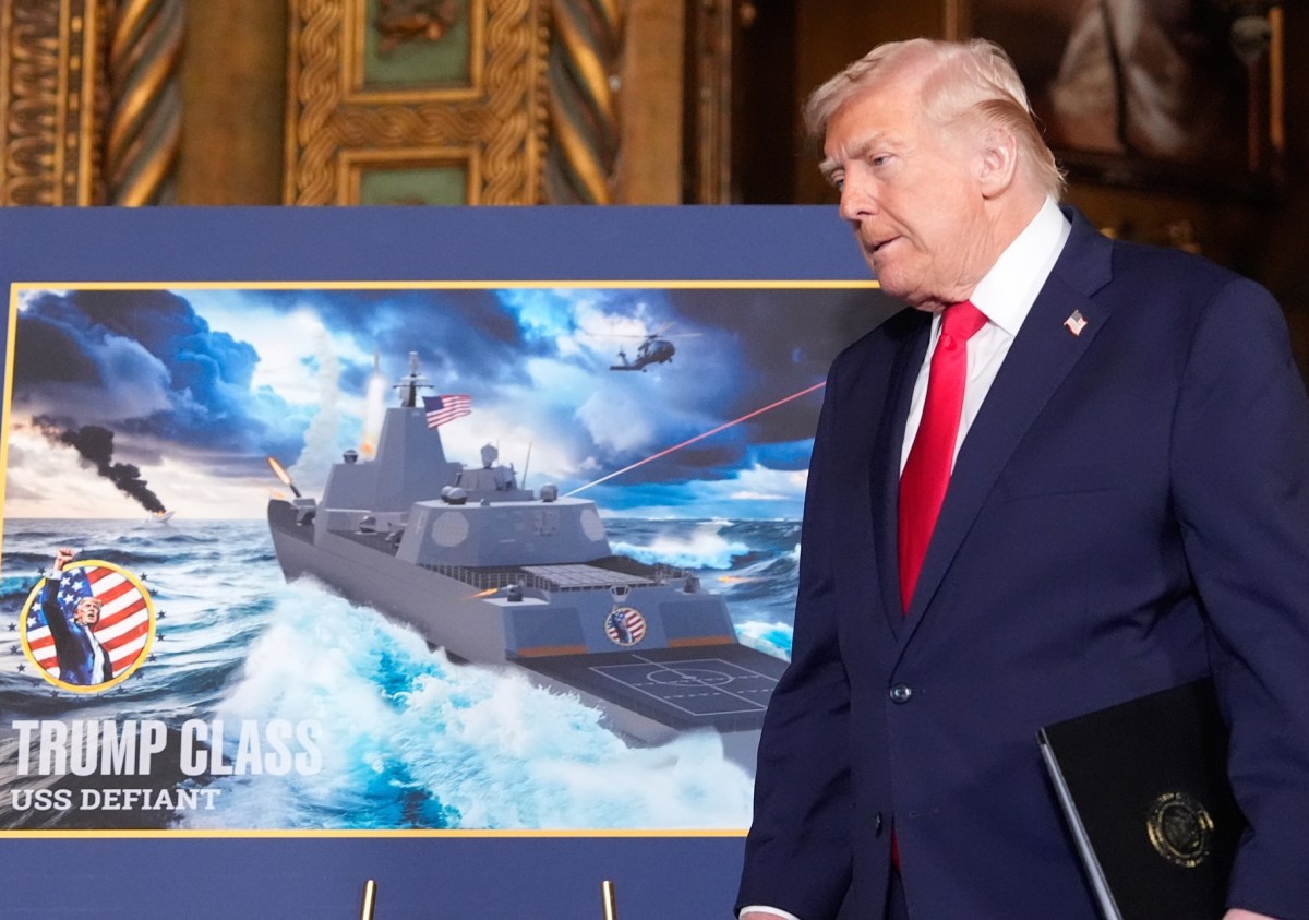 Trump propone construir un gigantesco buque de guerra para la “Flota Dorada” de la Armada