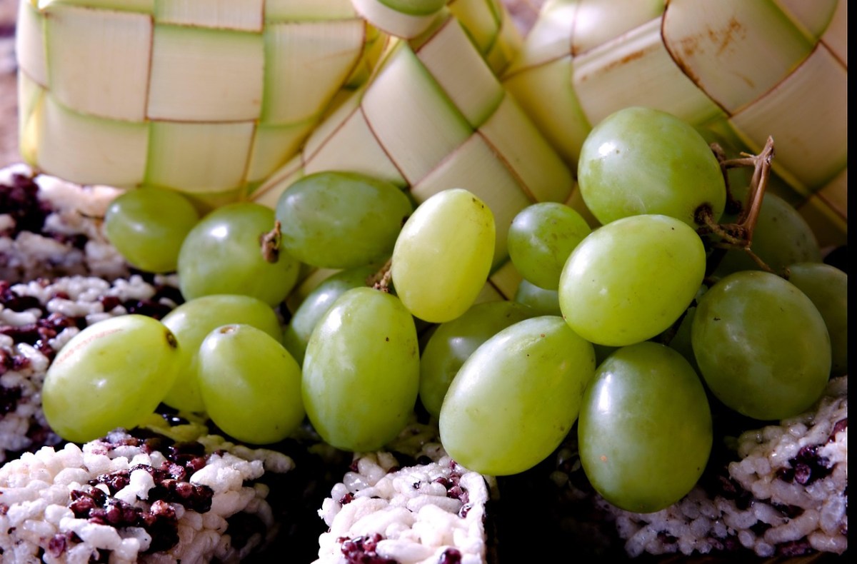 Cómo es la costumbre de comer 12 uvas para recibir el Año Nuevo y cuál es su significado
