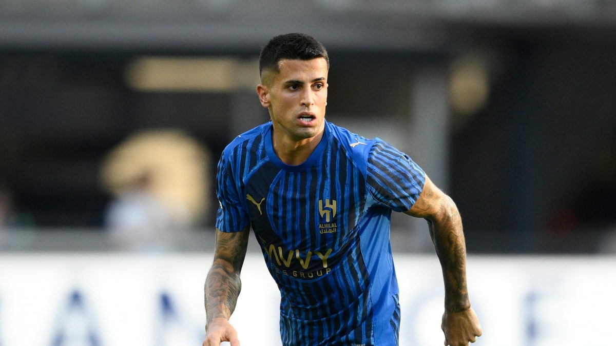 Futbolista portugués João Cancelo agredió a fan en pleno vuelo [VIDEO]