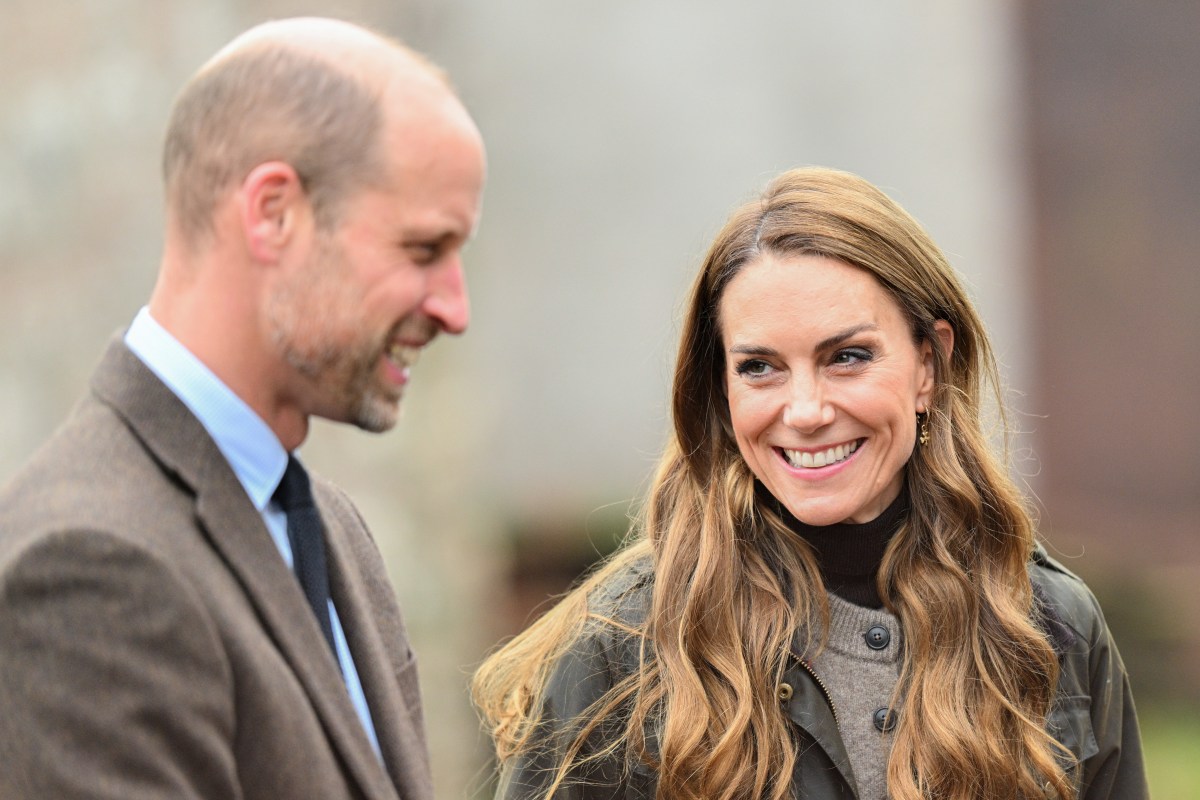 Kate Middleton y el príncipe William comparten postal navideña junto a sus hijos