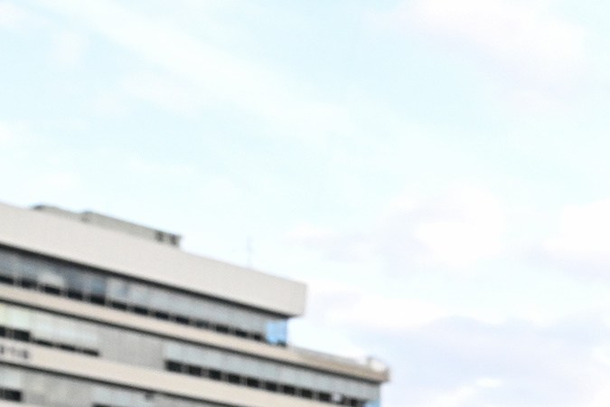 El mariscal de campo de Indiana, Fernando Mendoza (15), celebra una victoria contra Penn State tras un partido de fútbol americano universitario de la NCAA, el sábado 8 de noviembre de 2025, en State College, Pensilvania. (Foto AP/Barry Reeger)