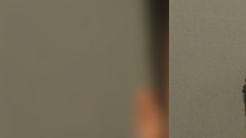 Incautaron un chaleco táctico y varios cuchillos, entre otros materiales.