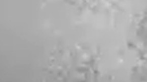 Captura de pantalla del video difundido por el Comando Sur de EE.UU. de la supuesta narcolancha destruida en el Pacífico Oriental.