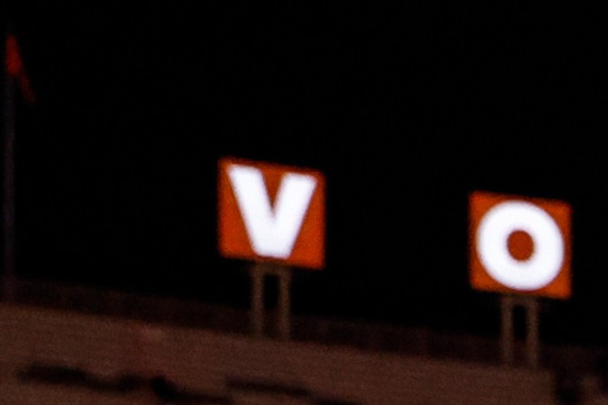 El mariscal de campo de Vanderbilt, Diego Pavia (2), celebra después de un partido de fútbol americano universitario de la NCAA el sábado 29 de noviembre de 2025 en Knoxville, Tennessee. (Foto AP/Wade Payne)