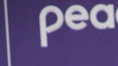 Kenia Os y Peso Pluma se muestran más enamorados y cercanos que nunca.