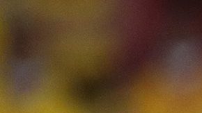 Mario Pineida, del Barcelona de Ecuador, en el centro, controla el balón durante el partido de vuelta de las semifinales de la Copa Libertadores contra el Flamengo de Brasil en el estadio Monumental de Guayaquil, Ecuador, el miércoles 29 de septiembre de 2021.