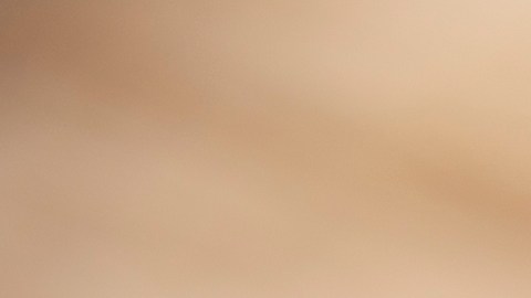 Aprende a preparar ponche navideño con una combinación de frutas y especias.