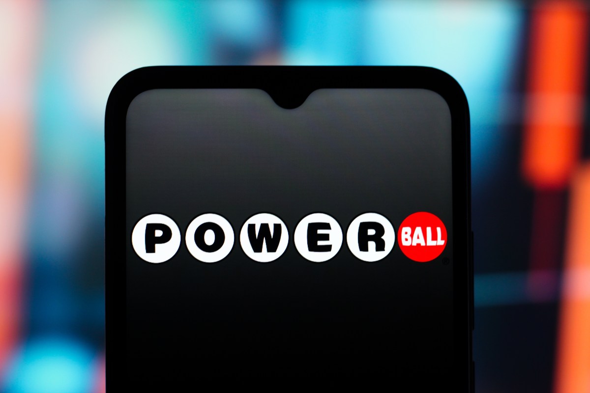 Premio mayor de Powerball asciende a $875 millones para el sorteo del lunes