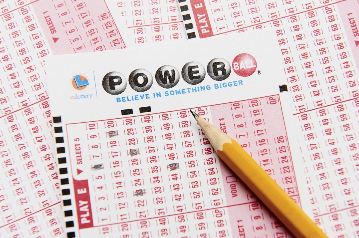 Premio mayor de Powerball podría ser en el segundo más grande del año