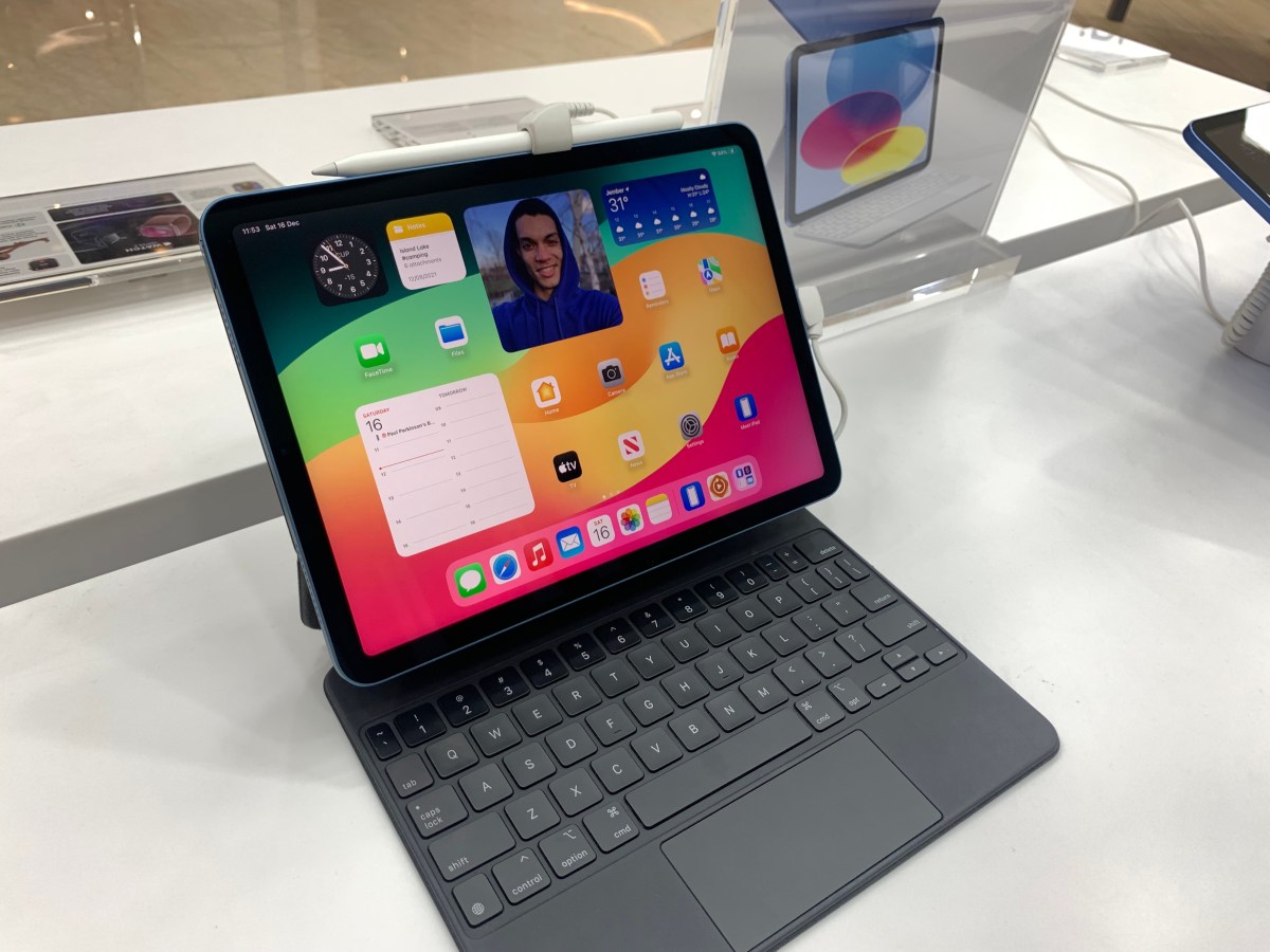 Ofertón de Walmart: Tablet 2 en 1, con teclado incluido, baja de $200 a $83 por pocas horas