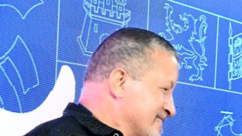 Gobernadora de Puerto Rico entrega títulos de propiedad