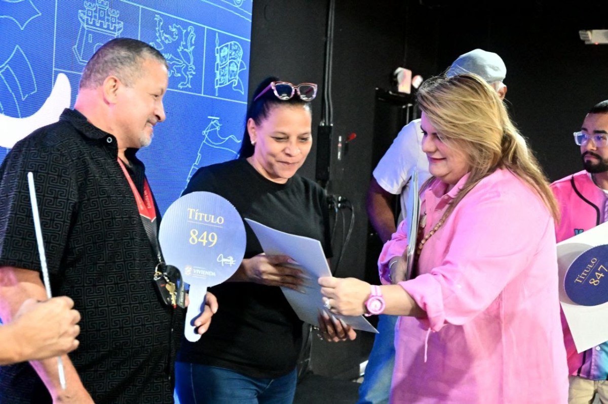 Gobernadora de Puerto Rico, Jenniffer González, dice que quieren “invisibilizar” los logros de su Administración