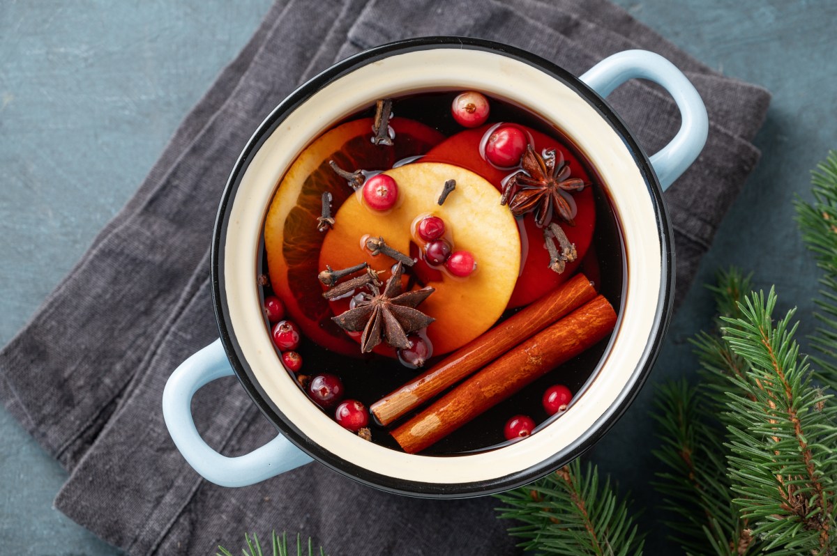 Secretos de Navidad: El paso a paso para un vino caliente de nivel profesional