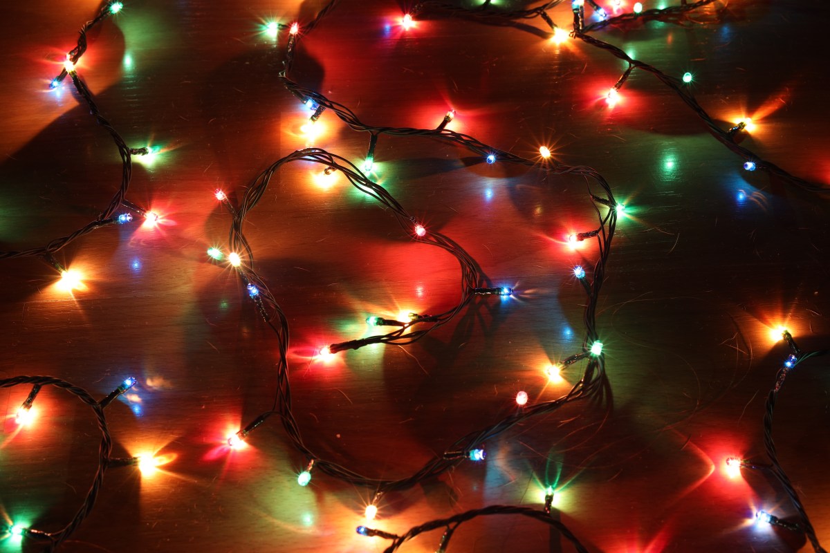 ¿Cuánto cuesta iluminar tu casa en Navidad?