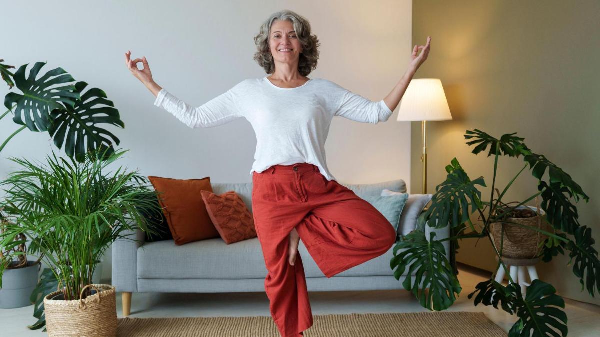 Mejora tu salud desde los 50 con solo 10 segundos de equilibrio