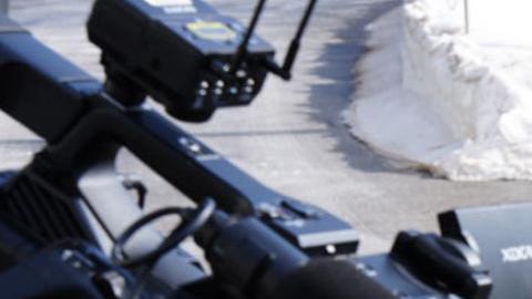 El presidente de Estados Unidos, Donald Trump, habla con periodistas en la Casa Blanca este martes, en Washington (EE.UU).