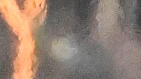 Nicolás Maduro (2-i) y su esposa, Cilia Flores (d), llegan al helipuerto de Wall Street este lunes, para ser traslados al tribunal federal en Nueva York (EE.UU.).