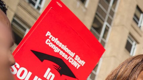 El mandatario municipal junto a varios líderes electos mostró su solidaridad con este gremio en conflicto.