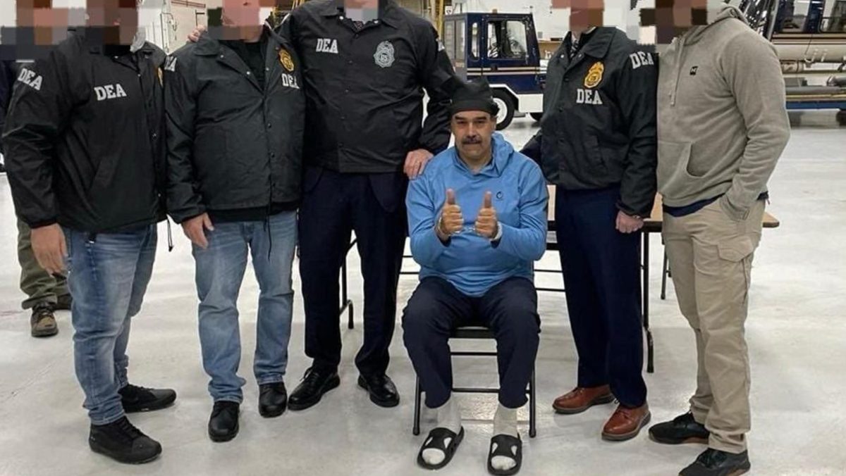 Maduro y su esposa recibidos con abucheos de ‘abajo el dictador’ por cientos de personas afuera de la cárcel de Brooklyn