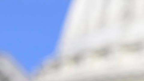 Fotografía del 22 de enero de 2026 del congresista demócrata por Florida Maxwell Frost hablando durante una rueda de prensa en Washington (Estados Unidos).