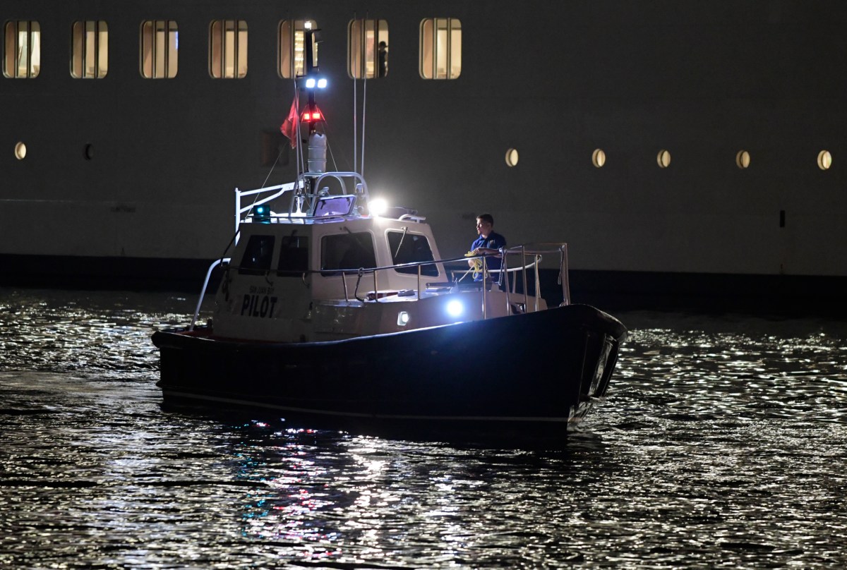 Detienen a 12 migrantes de Uzbekistán y Rusia en aguas de Puerto Rico cerca de Vieques