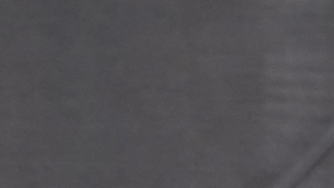 Romain Grosjean, de Suiza, encabeza la parrilla de salida al llegar a la primera curva en el inicio de la carrera de automovilismo de la IndyCar en el Indianapolis Motor Speedway, el sábado 15 de mayo de 2021, en Indianápolis.