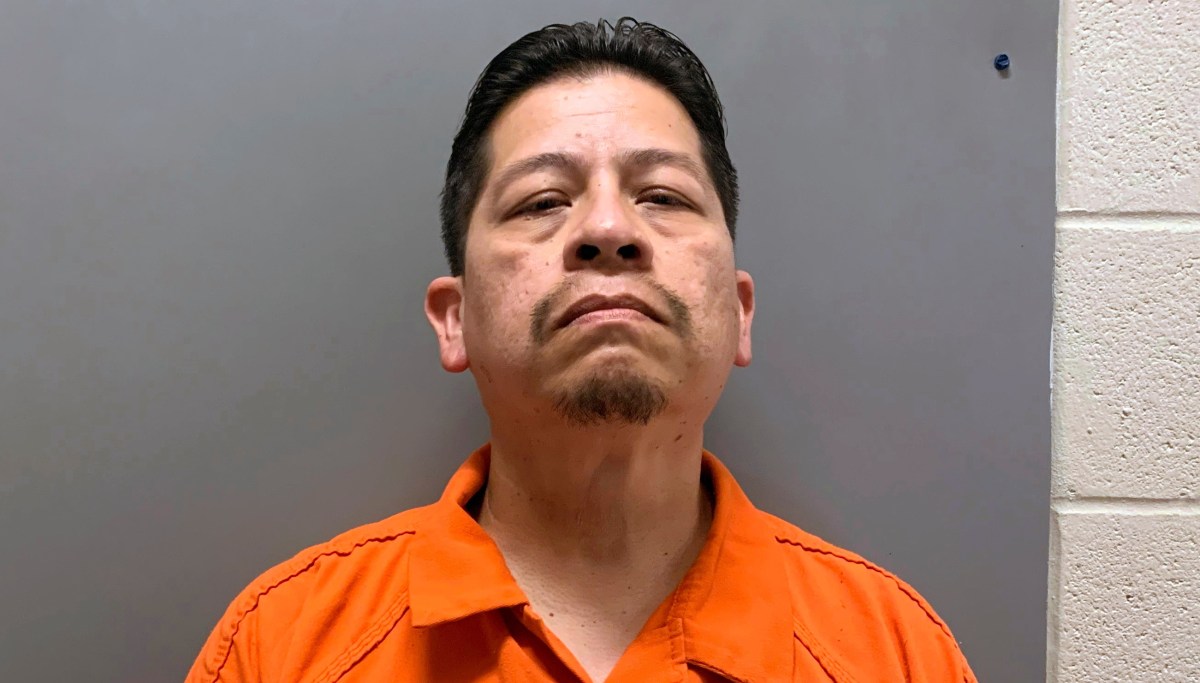 Eligen jurado para juicio contra expolicía de Uvalde señalado por su respuesta al tiroteo escolar