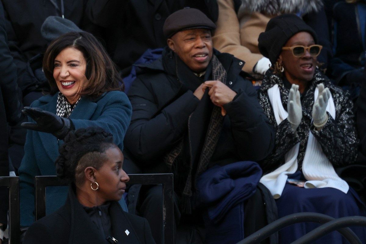 Alcalde Mamdani bajó su calculo de déficit en Nueva York; “Nunca fue real”, critica Adams