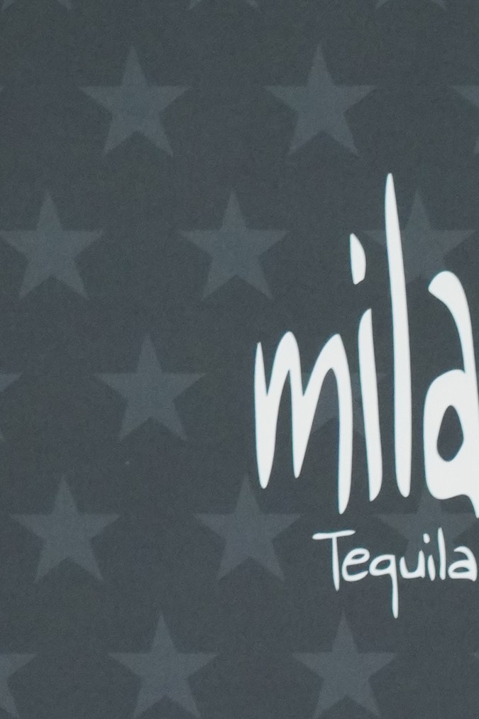 Mckenna Grace en la alfombra roja de los Critics Choice Awards 2026.