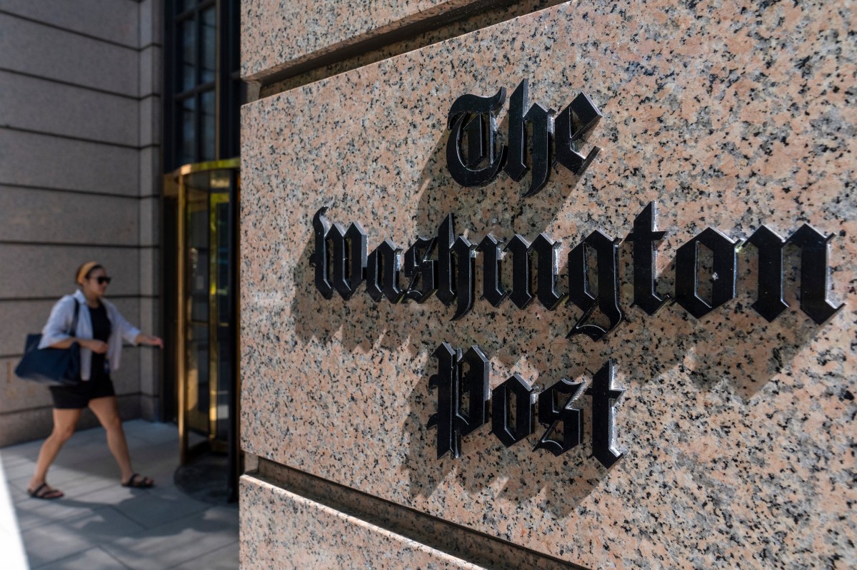 FBI registra casa de periodista del Washington Post en investigación sobre documentos clasificados