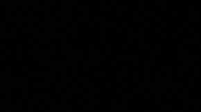 Sherrill muestra algunas órdenes ejecutivas recién firmadas durante su ceremonia de investidura en Newark.