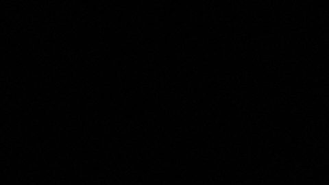 Sherrill muestra algunas órdenes ejecutivas recién firmadas durante su ceremonia de investidura en Newark.