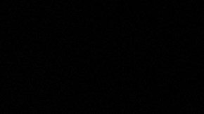 La gobernadora Mikie Sherrill muestra las órdenes ejectutivas que firmó.