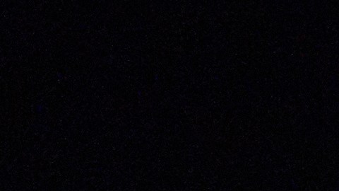 Personas sostienen fotografías durante una vigilia en memoria de Alex Pretti, quien fue asesinado a tiros por agentes federales de inmigración en Minneapolis, el miércoles 28 de enero de 2026.