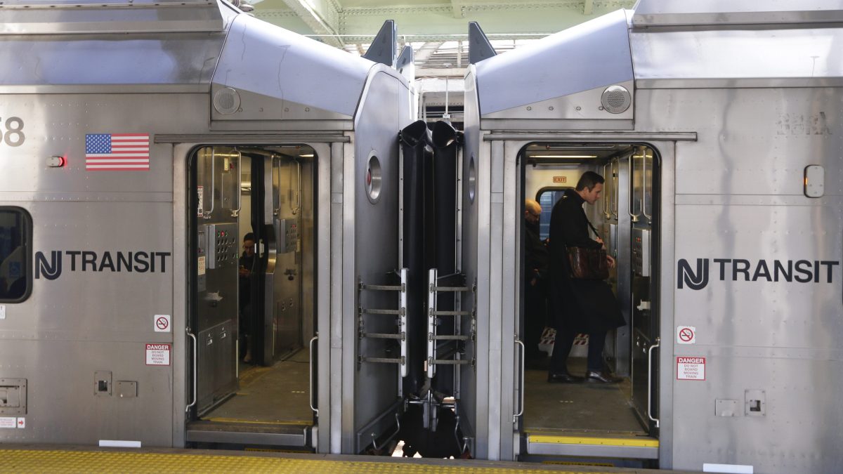 NJ Transit se prepara para cierres debido a la enorme tormenta invernal Fern que azotará la región