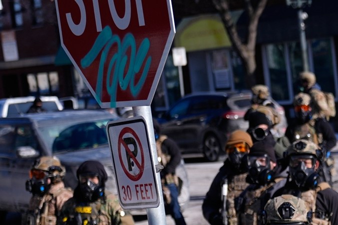 Trump arremete contra Tim Walz y Jacob Frey: “Están incitando a la insurrección”
