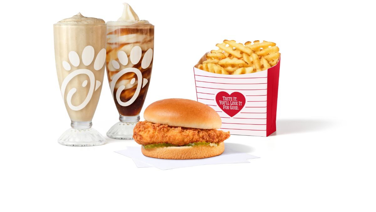 El Original Chicken Sandwich Meal presenta un cambio de imagen temporal para este año. El nuevo empaque utiliza gráficos vintage extraídos de los archivos históricos de la empresa. Esta presentación especial acompaña al sándwich clásico y a las Waffle Potato Fries en sedes participantes.