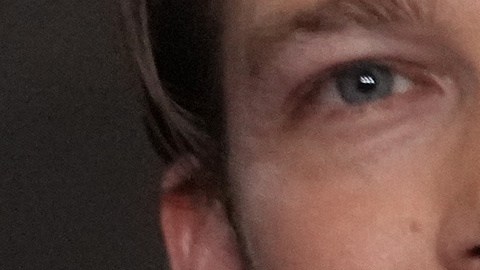 Chloe Zhao dirige la película y Steven Spielberg figura como productor.