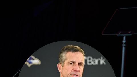 Donald Trump apoya a John Harbaugh.