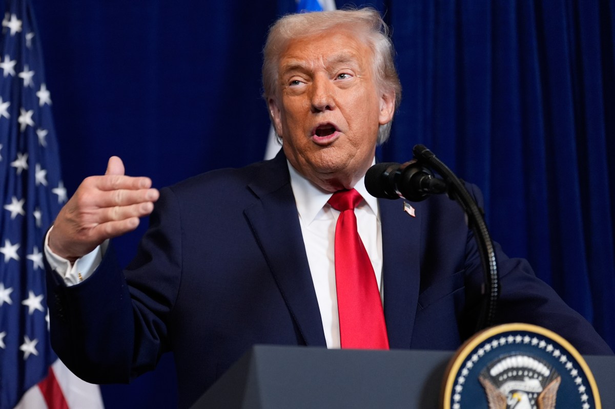 Trump dice que no hay “nada malo” con su salud y aclara que se hizo una tomografía, no una resonancia