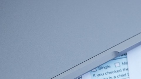 Expertos en impuestos recomendaron mantener múltiples fuentes de ingreso ante el alto costo de la vida.