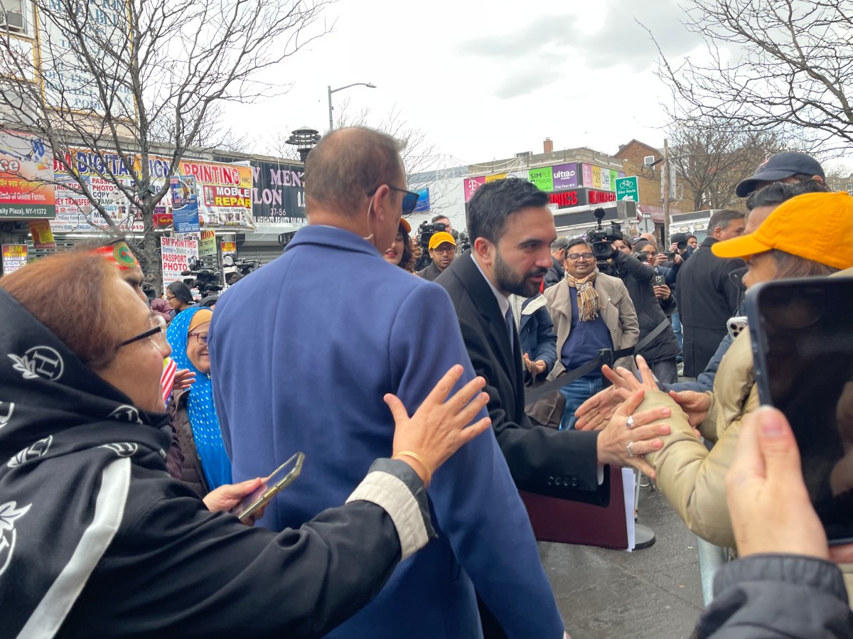 Mamdani visita Jackson Heights: diversidad, el sello en nombramiento de funcionarios