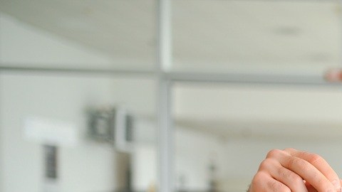 La deducción a la compra de autos nuevos tiene como requisito comprar un vehículo ensamblado en EE.UU.