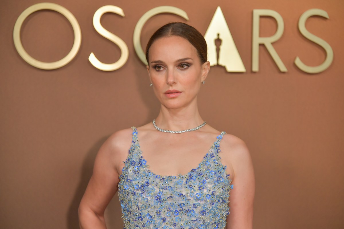 Natalie Portman critica a los Oscar por ignorar a las directoras en las nominaciones de 2026